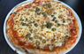 Plat_pt_Golden-Pizza-Vincennes_Pizzas_pizza-napolitaine_080557.jpg