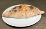 Plat_pt_Il-Palazzo-Opera_Pizza-(pate-fraiche-maison)_pizza-calzone_000651.jpg