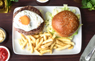 Plat_pt_Vicky-by-Paco_Nos-Hamburgers_Hamburger-Vicky_2470110.jpg